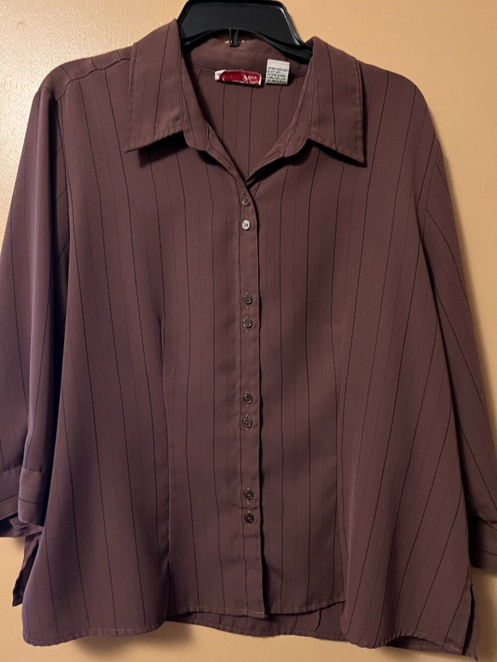 Joanna Plus Brown Pin Stripe Button up top. Size 1X, 3/4 length sleeve